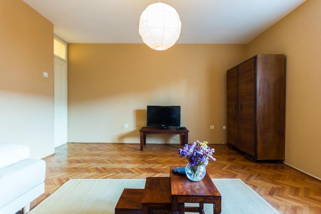 Lavender Apt. W. Balcony In Old Town 扎达尔 客房 照片