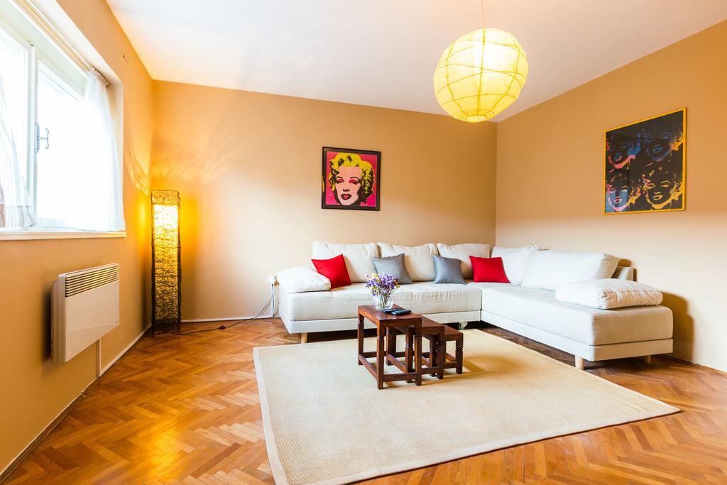 Lavender Apt. W. Balcony In Old Town 扎达尔 客房 照片