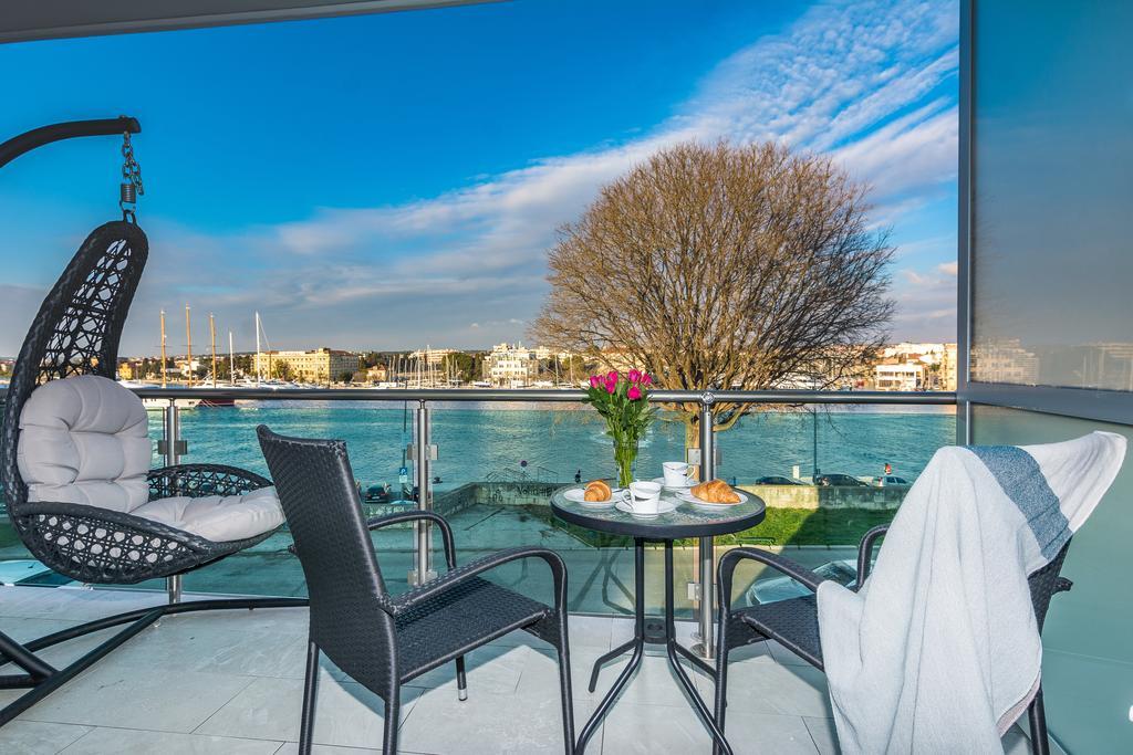 Lavender Apt. W. Balcony In Old Town 扎达尔 外观 照片
