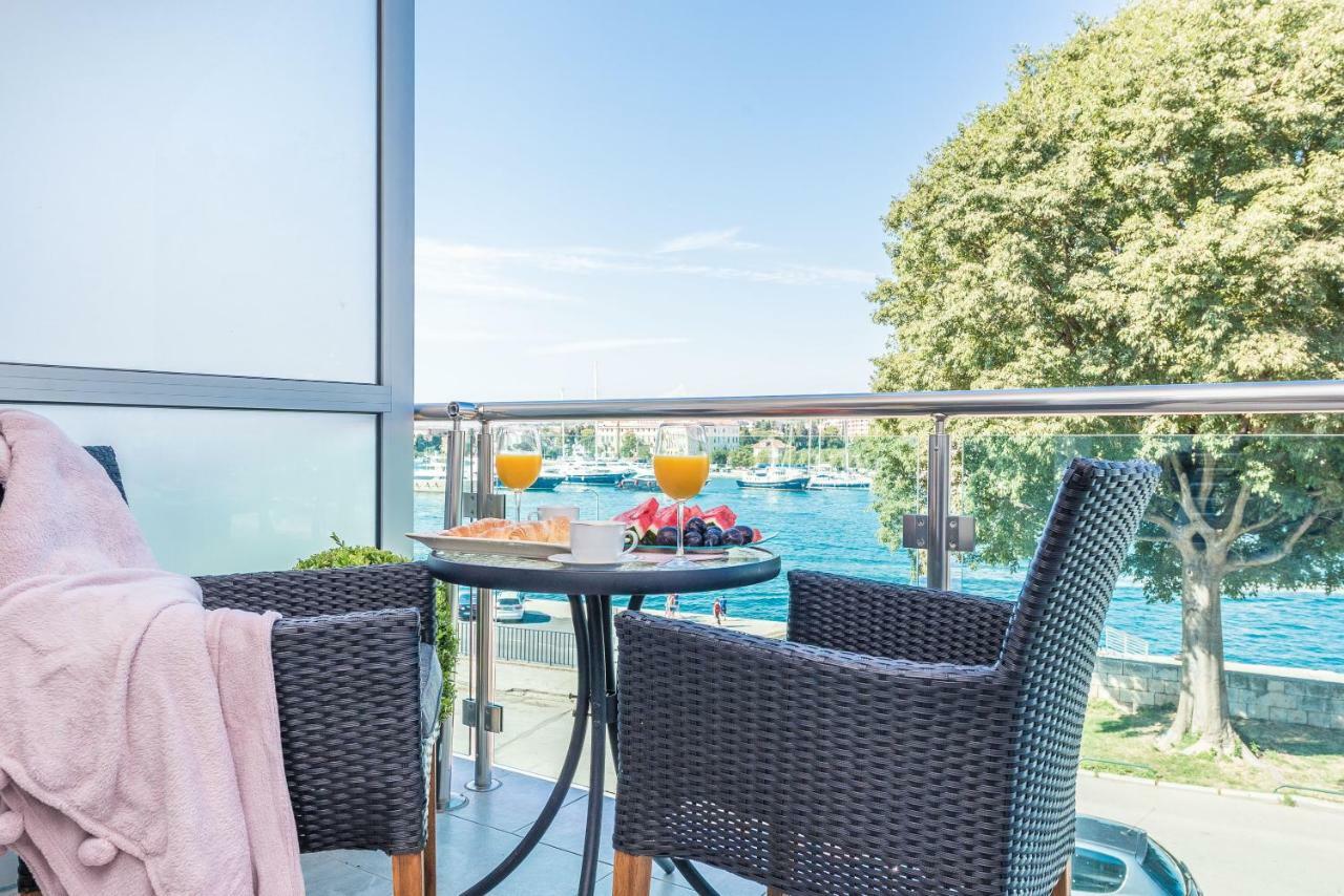 Lavender Apt. W. Balcony In Old Town 扎达尔 外观 照片